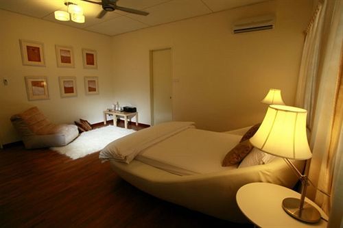 Chymes Hotel タンジュンブンガ エクステリア 写真