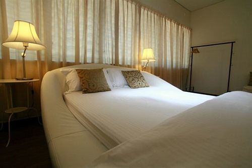 Chymes Hotel タンジュンブンガ エクステリア 写真