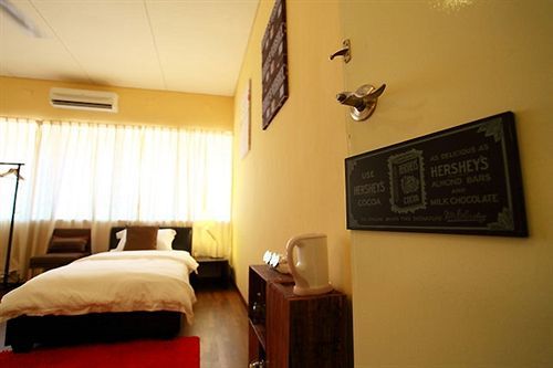 Chymes Hotel タンジュンブンガ エクステリア 写真